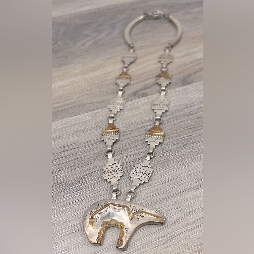 VINTAGE NATIVE AMERICAN NAVAJO BEAR STERLING SILVER CONCHO NECKLACE